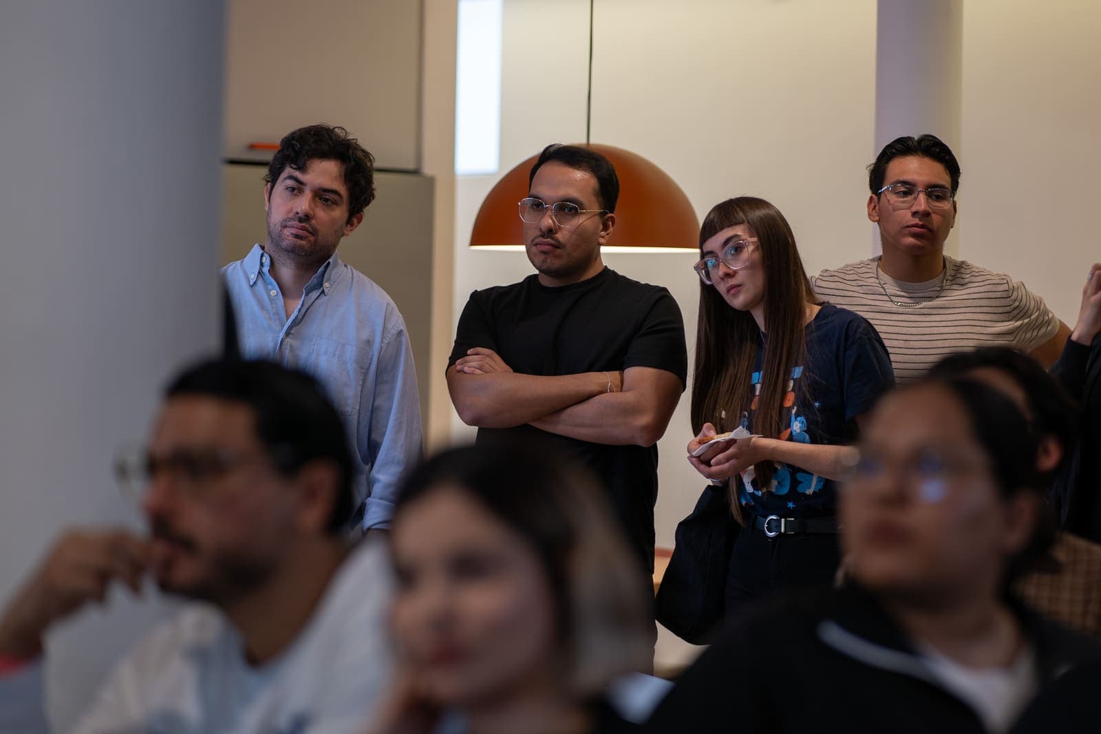 Builders conversando en el Grok Bot Meetup CDMX